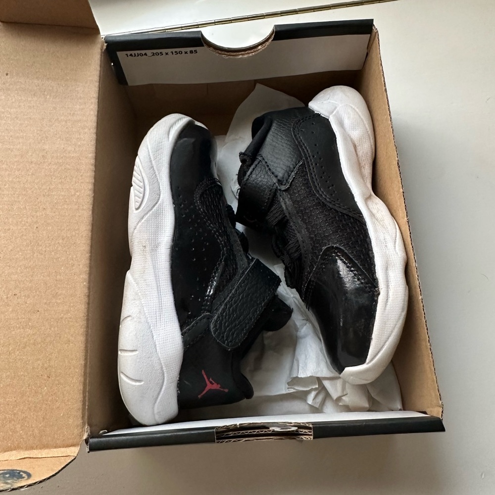 Toddler sneakers